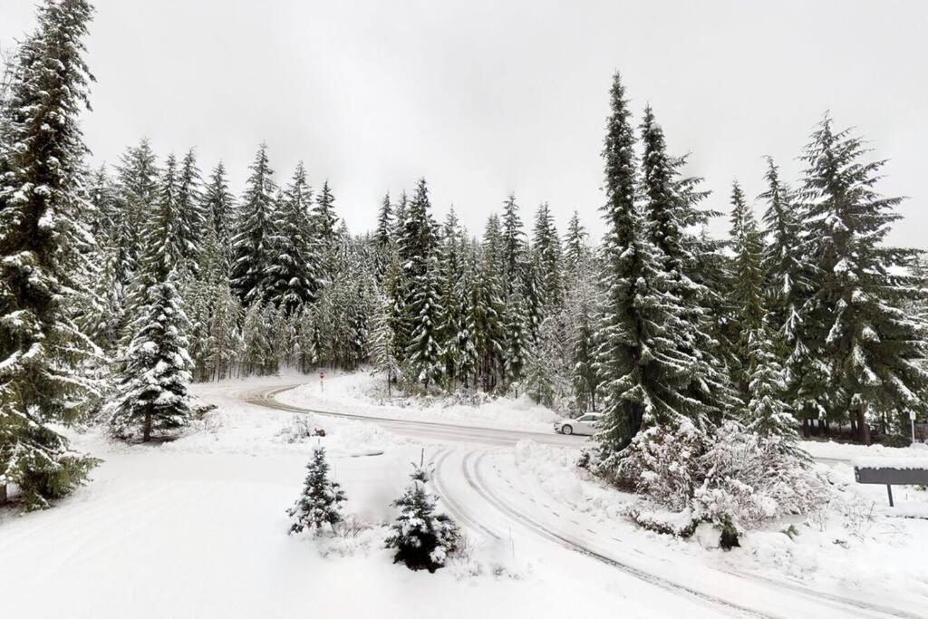 Powderhorn By Whistler Blackcomb Vacation Rentals Exterior photo