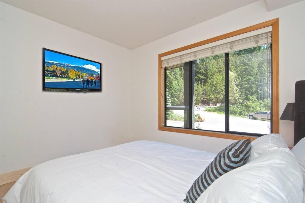 Powderhorn By Whistler Blackcomb Vacation Rentals Exterior photo