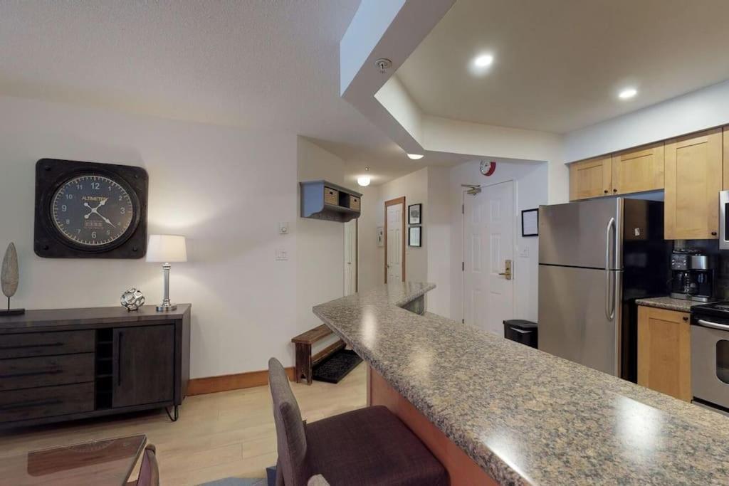 Powderhorn By Whistler Blackcomb Vacation Rentals Exterior photo