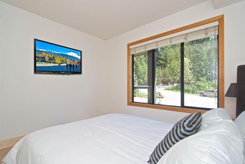 Powderhorn By Whistler Blackcomb Vacation Rentals Exterior photo