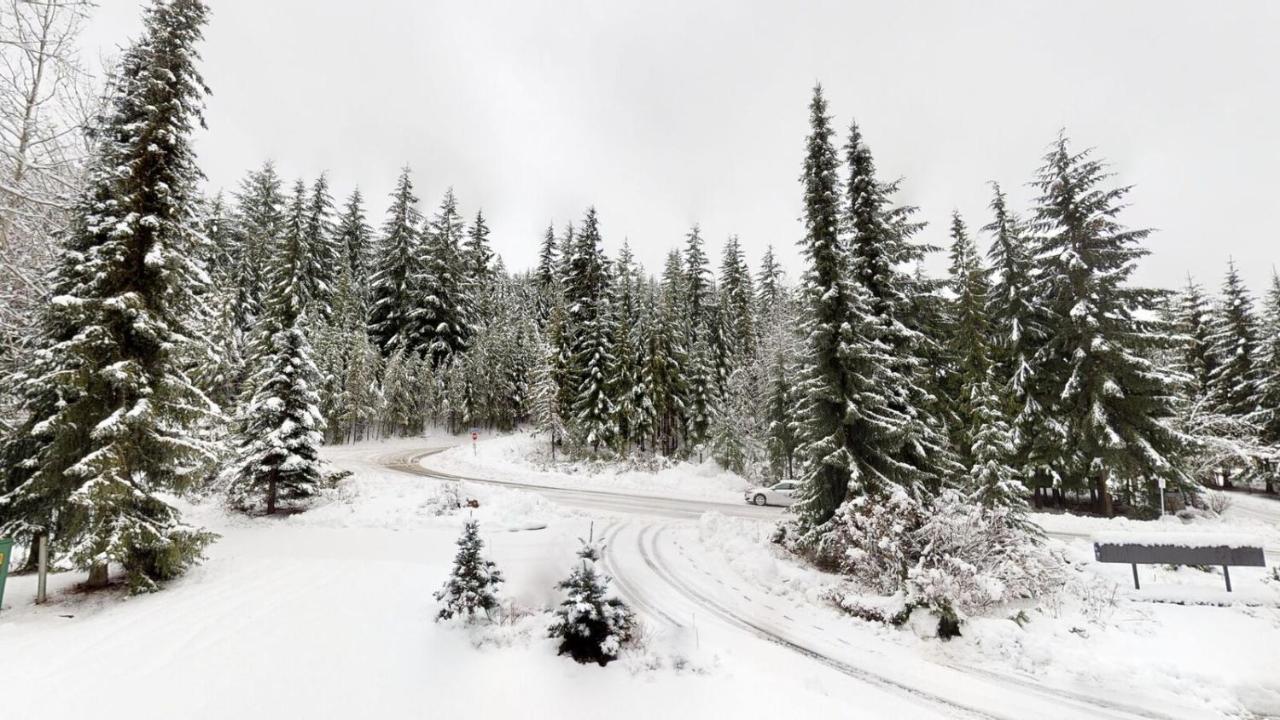 Powderhorn By Whistler Blackcomb Vacation Rentals Exterior photo